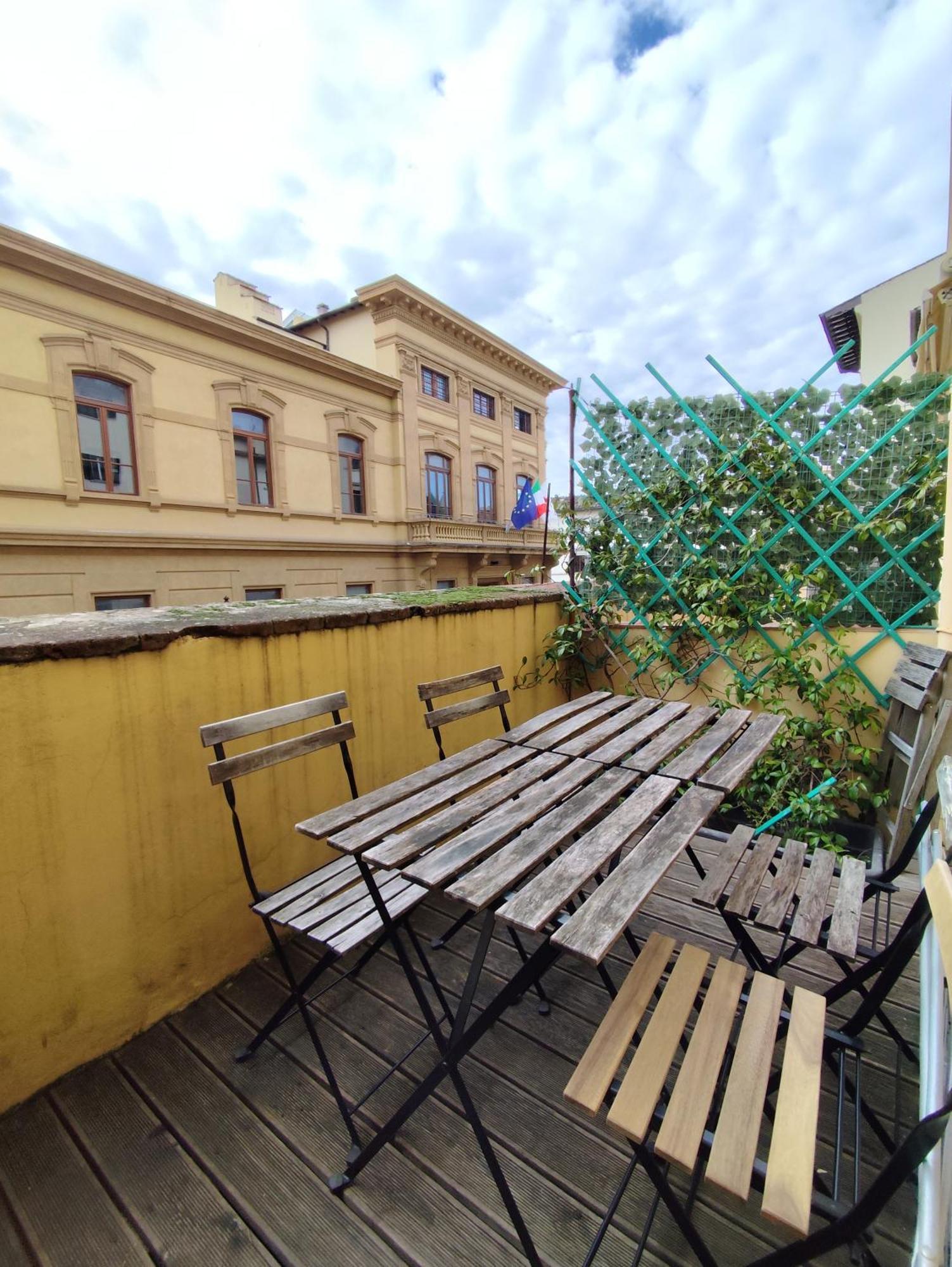 Borgo San Frediano Suites Флоренция Экстерьер фото