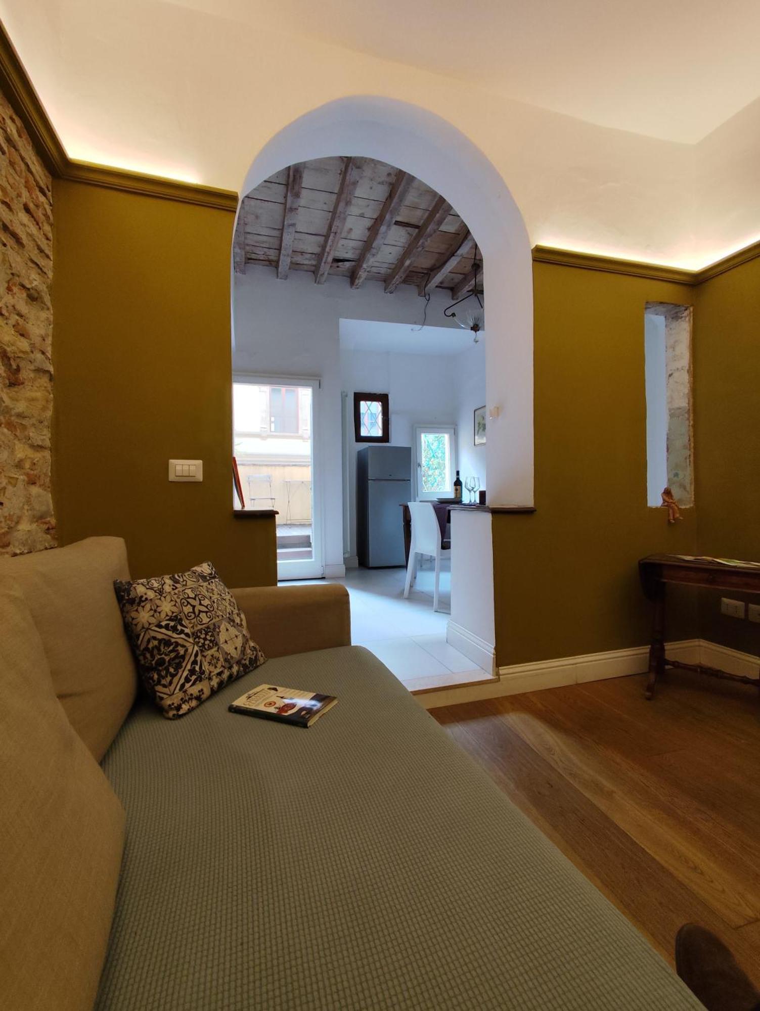Borgo San Frediano Suites Флоренция Экстерьер фото